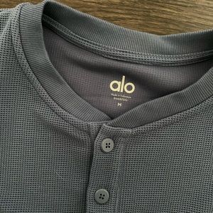 MENS Alo Micro Waffle Fast Break Honey Long Sleeve